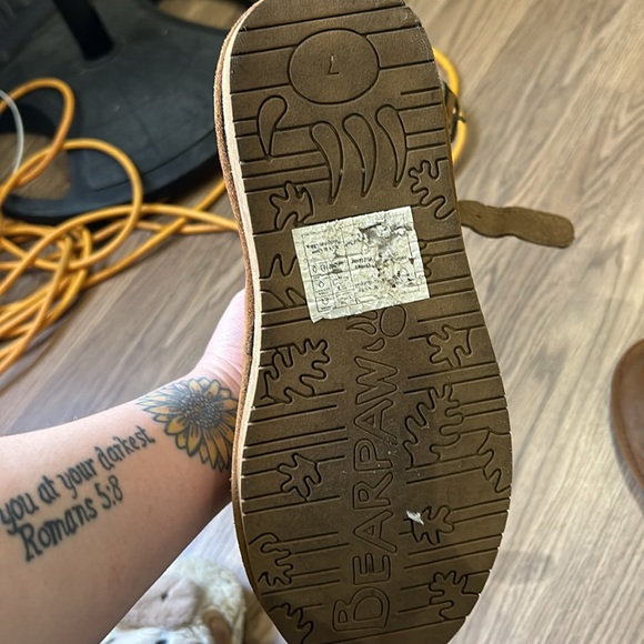 Bearpaw winter boots - Picture 2 of 2